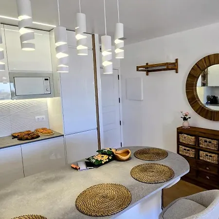 Sunny Escape Апартаменты *