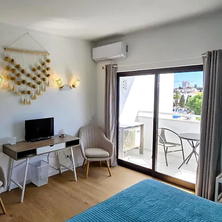 Sunny Escape Апартаменты *